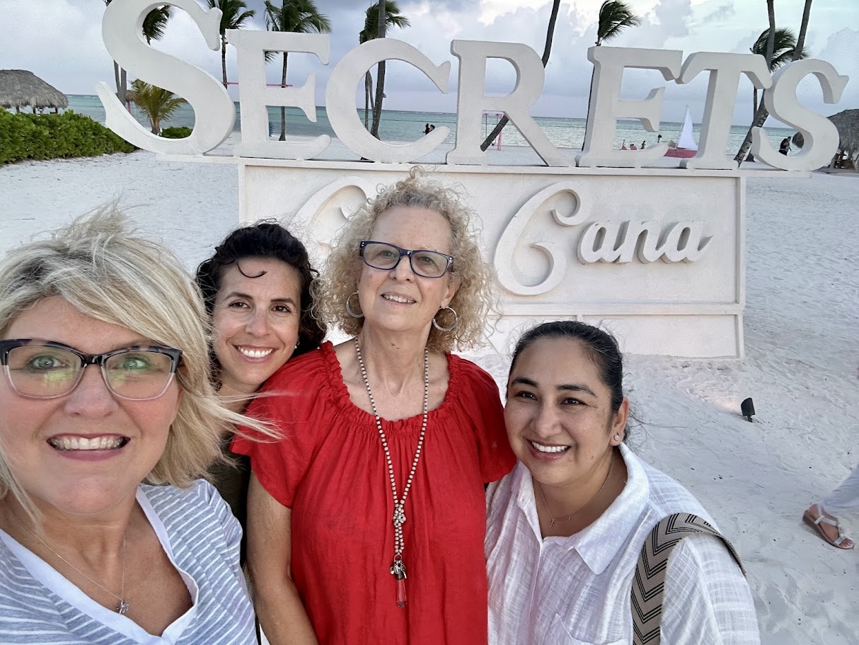 Wendi, Courtney, Barbara and Iveleth on beautiful Cap Cana beach