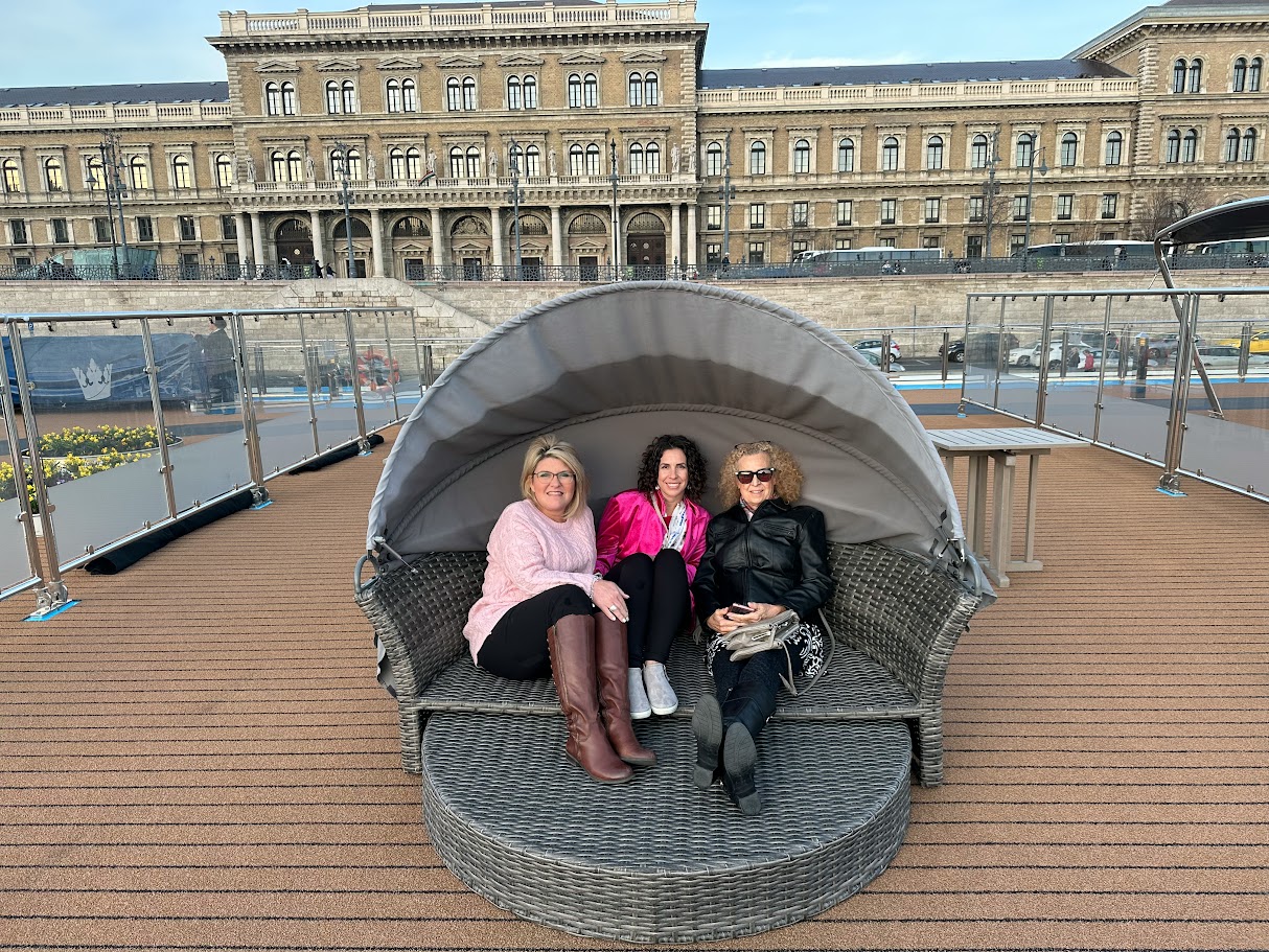 Wendi Courtney and Barbara on Riverside Luxury River Cruises