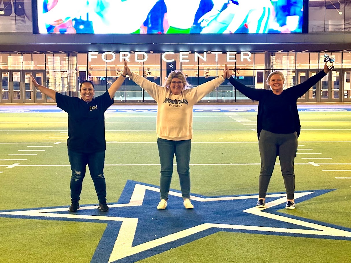 Iveleth, Wendi and Susie! Teamwork makes the dream work!